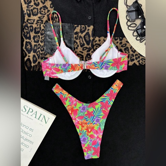 Tropical Floral Print Bikini - Picture 3 of 10